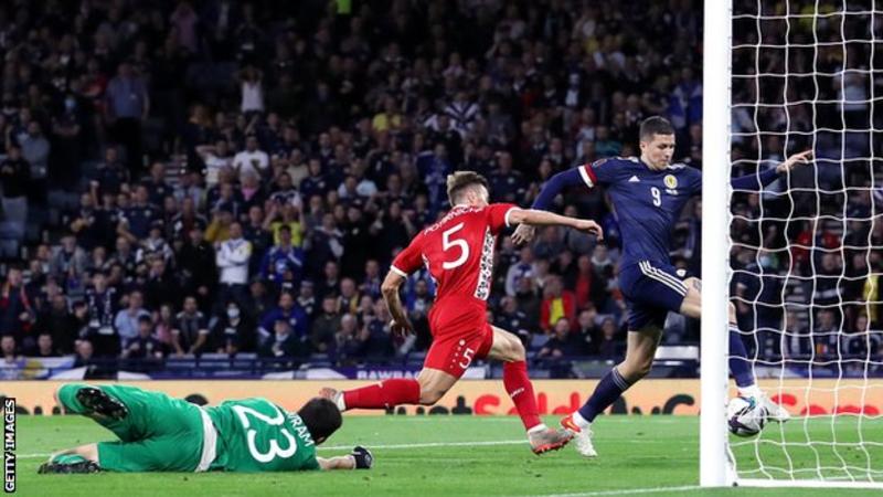 Scotland 1-0 Moldova: Lyndon Dykes goal keeps Steve Clarke's side in ...