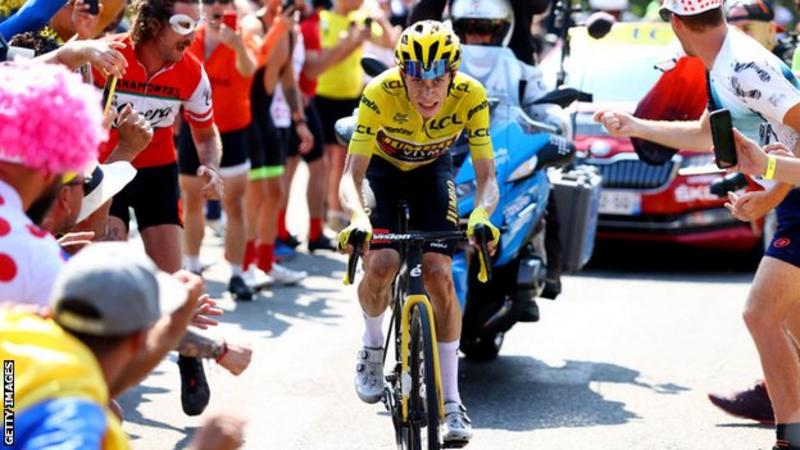 Jonas Vingegaard grabbed stage 18 of Tour De France 2022.