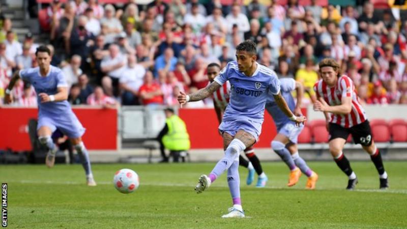 Club Chelsea shows keen interest to sign Leeds United winger Raphinha.