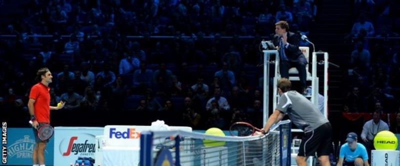 World Tour Finals: Roger Federer beats Stan Wawrinka in semi-final