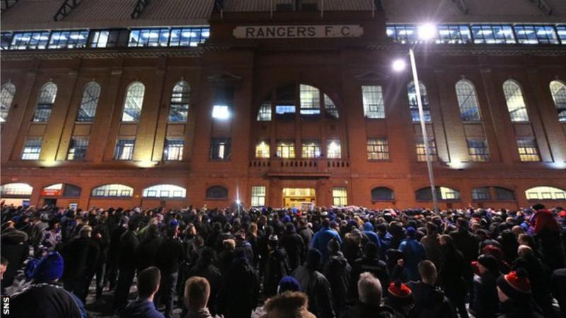 Rangers: Fans Protest Against Board At Ibrox Stadium - BBC Sport