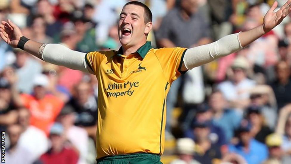 Matt Carter: Nottinghamshire spinner extends contract to 2022 - BBC Sport