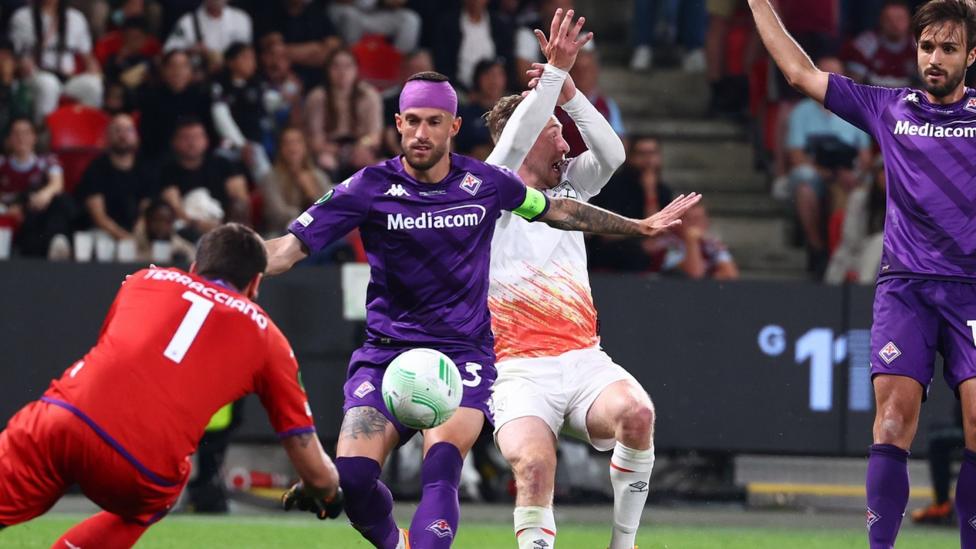 In the second half, Biraghi concedes a penalty after a handball