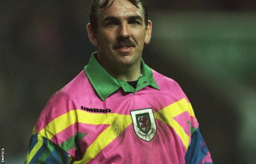 Neville Southall вратарь