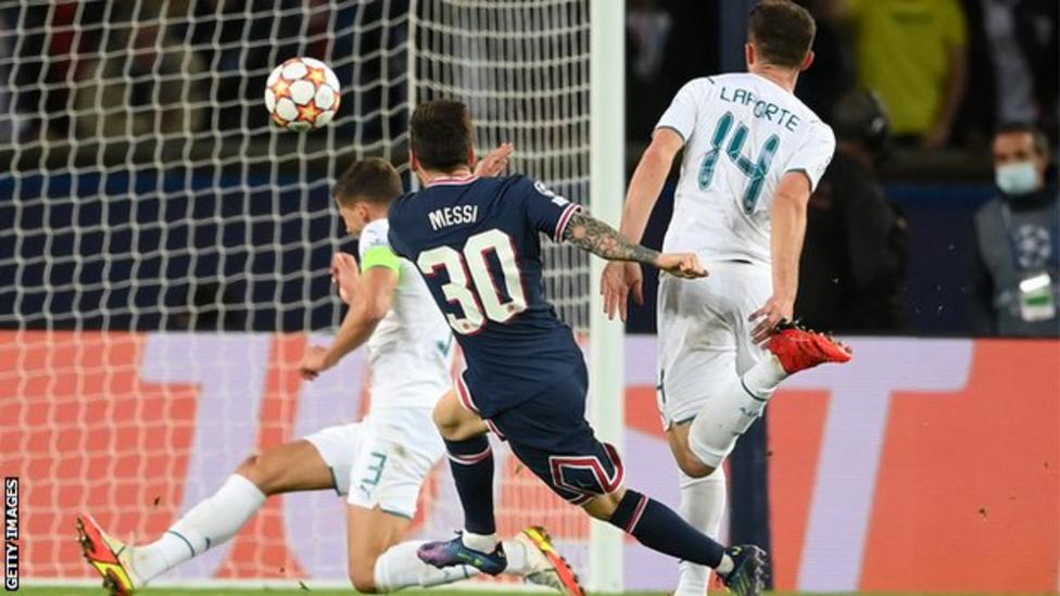 Paris StGermain 20 Manchester City Lionel Messi scores first PSG