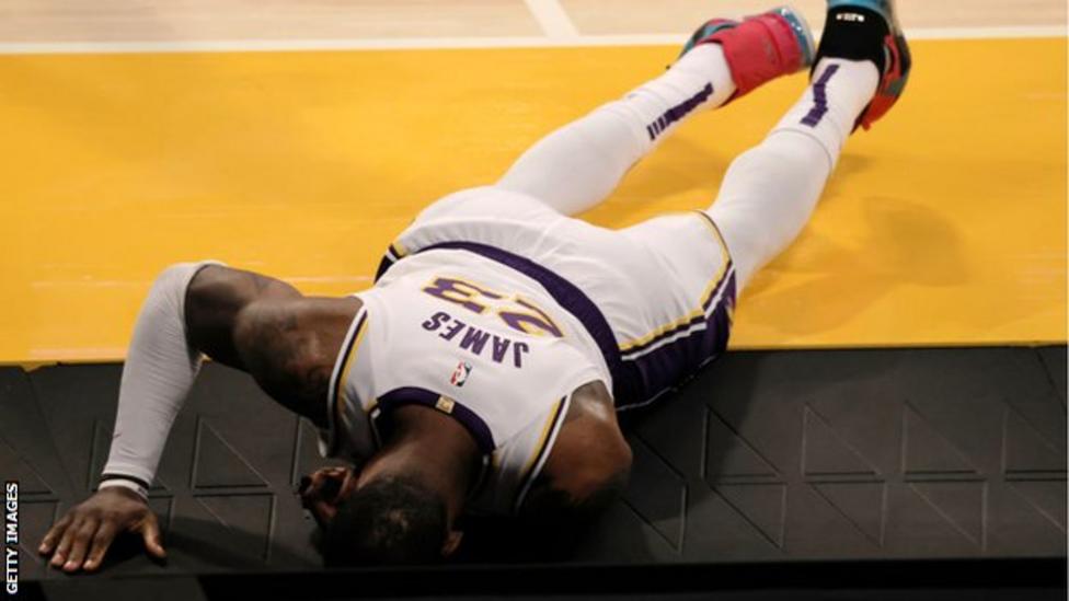 LeBron James: Los Angeles Lakers star injures ankle in defeat by ...