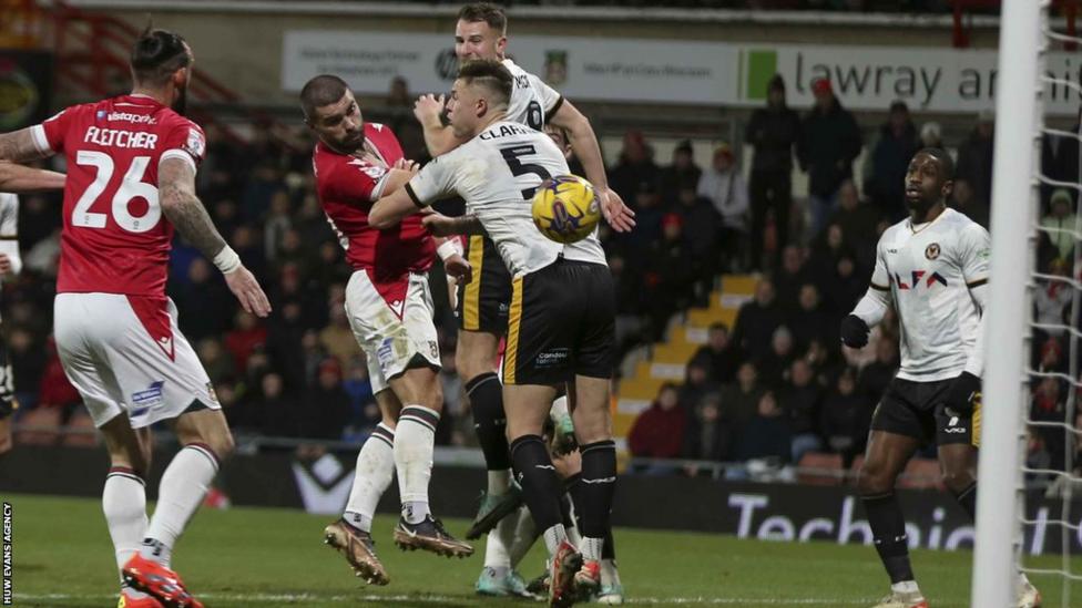 Wrexham boss Parkinson unsure if it is a good or bad time to face Welsh rivals Newport BBC Sport