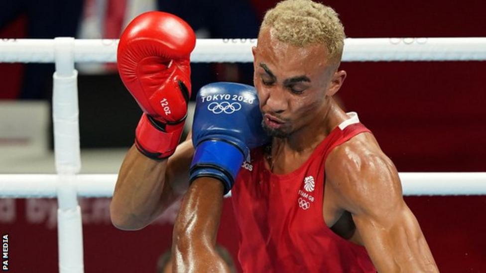 Tokyo Olympics: Great Britain's Ben Whittaker wins boxing ...