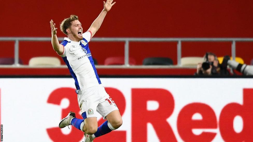 Jacob Davenport Stockport County sign midfielder on shortterm deal