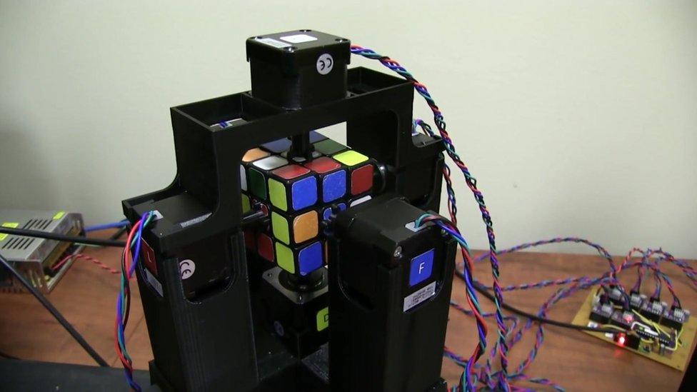 Robot solves Rubik's Cube in one second