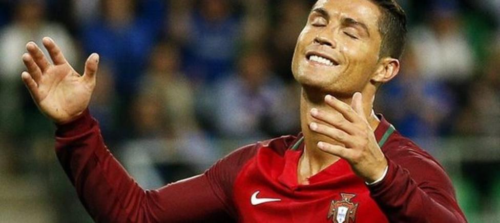 Cristiano Ronaldo: Portugal captain criticises Iceland's 'small