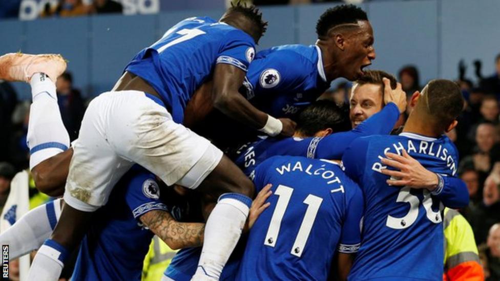 Everton beat Cardiff 10 to move into Premier League top six  BBC Sport