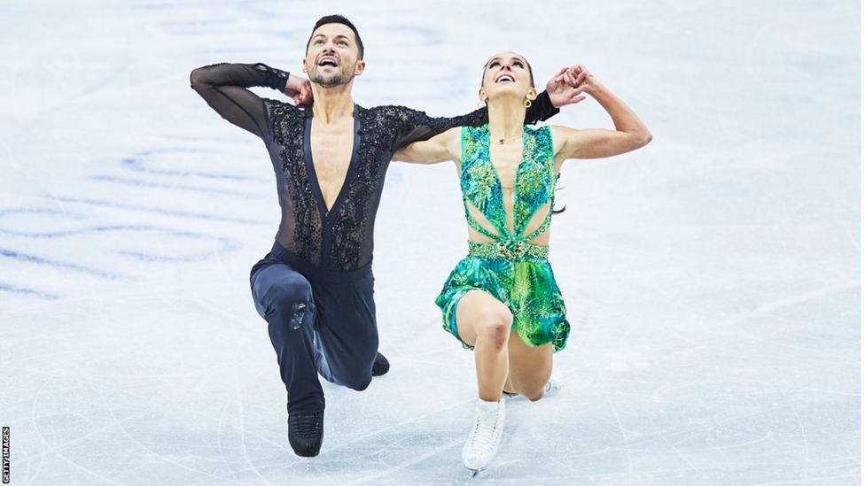 World Figure Skating Championships 2023 Watch GB's Lewis Gibson & Lilah Fear on BBC BBC Sport