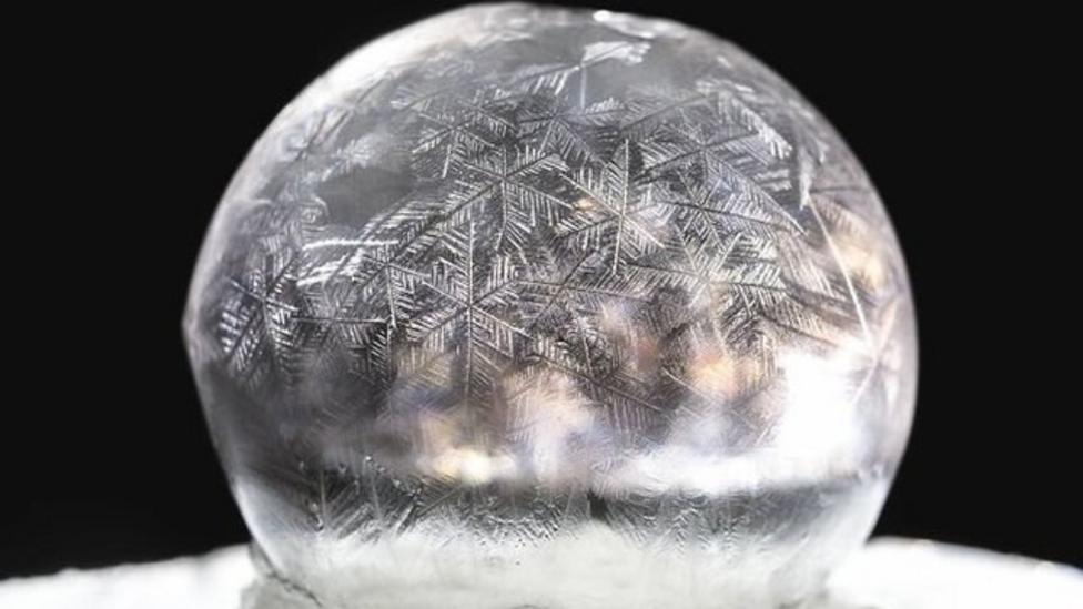 Frozen bubbles are a work of art