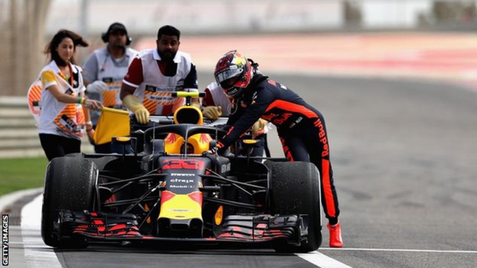 F1: Daniel Ricciardo Fastest For Red Bull In Bahrain - BBC Sport