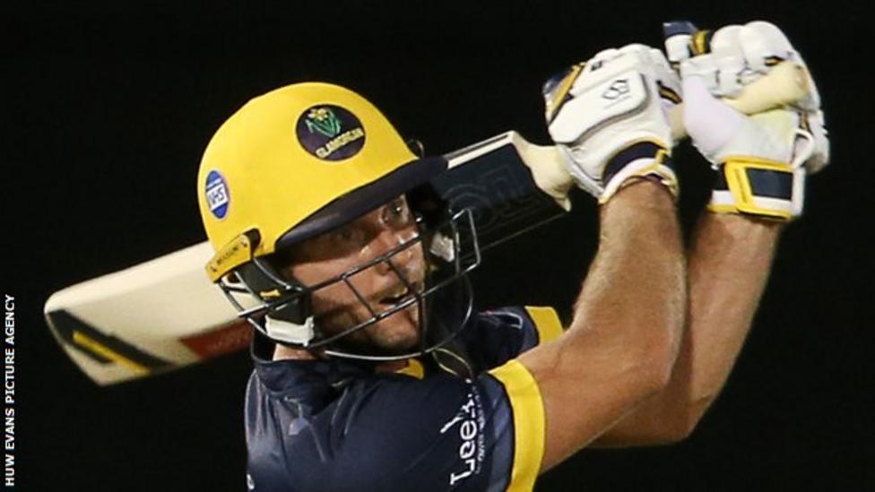 Cricket Captain Chris Cooke is Player of Year BBC Sport