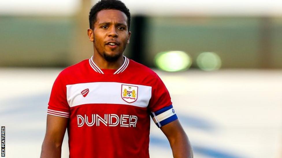 Korey Smith Bristol City midfielder out for 'five to six months' after