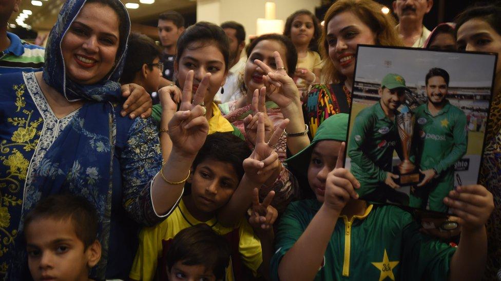 Pakistan fans at Karachi International airport