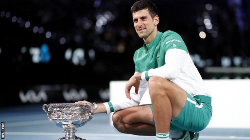 Novak Djokovic equals Roger Federer's world number one record