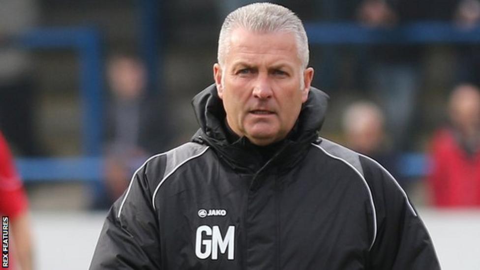 Wrexham: Manager Gary Mills close to first summer signing - BBC Sport