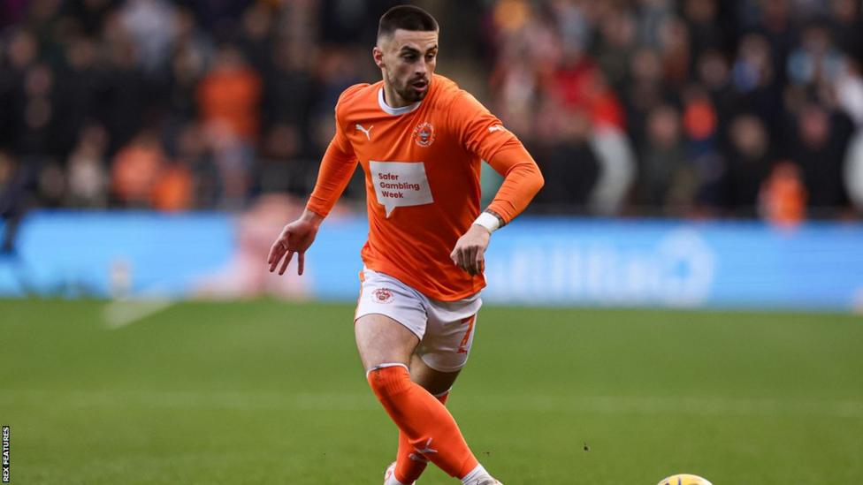 Oxford United Owen Dale joins from Blackpool and Sunderland's Jay