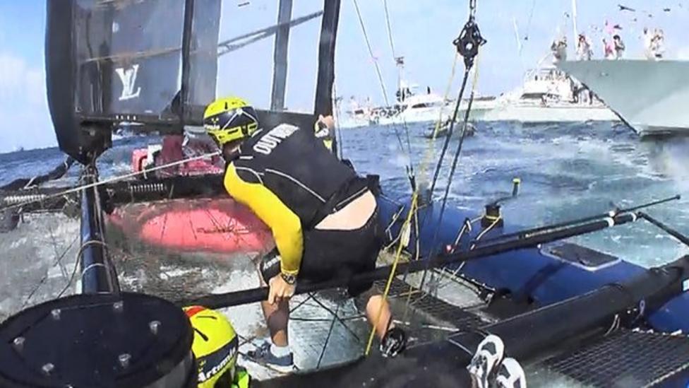 America S Cup World Series Artemis Crash Into Umpires Bbc Sport