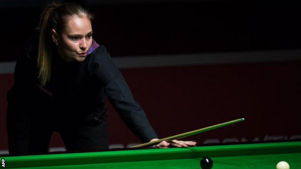 Reanne Evans' World Championship bid over after defeat by Lee Walker ...