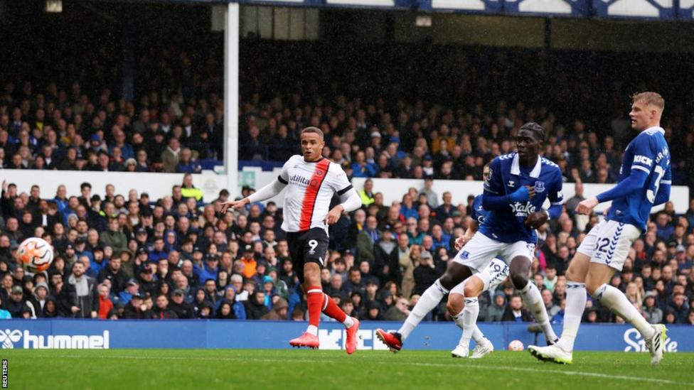 Everton 1-2 Luton Town: Carlton Morris And Tom Lockyer Score To Give ...