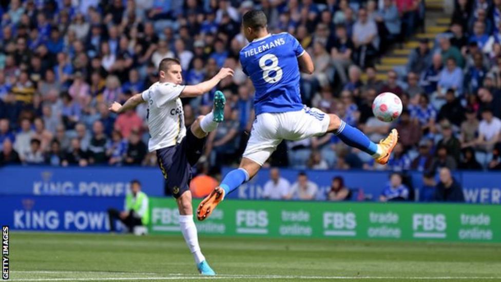 Leicester City 1-2 Everton: Vitaliy Mykolenko And Mason Holgate Score ...