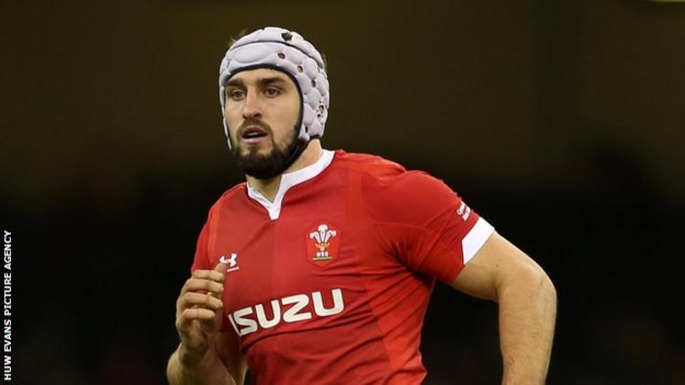 Ollie Griffiths Wales international agrees Dragons contract extension