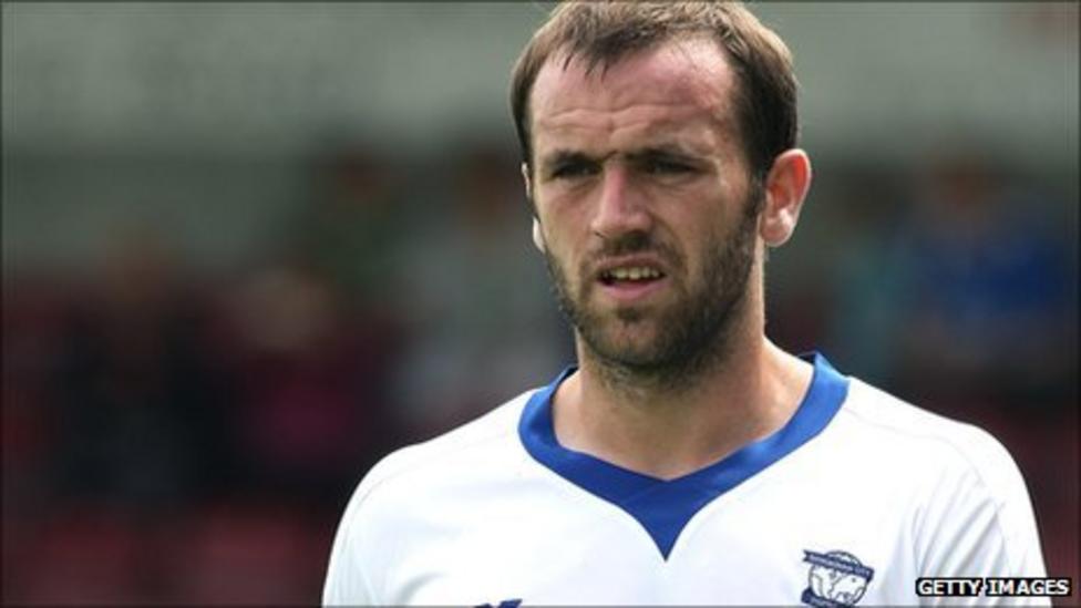 Wolves boss Mick McCarthy keen to sign James McFadden - BBC Sport