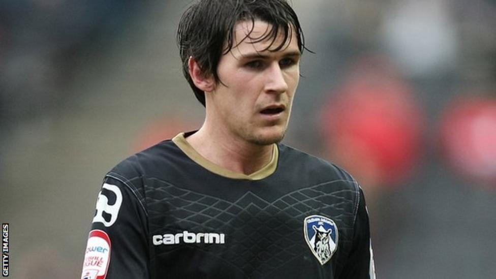 Sheffield Wednesday Bring In Full Back Kieran Lee Bbc Sport 