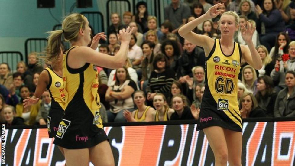 Netball superleague manchester thunder earn dramatic late win bbc sport
