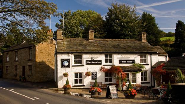 Bbc Travel Mini Guide To The Peak District S Restaurants And Pubs