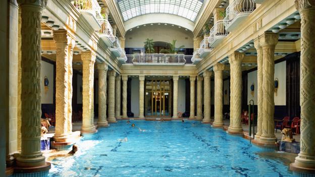 BBC - Culture - The most beautiful Art Deco swimming pools