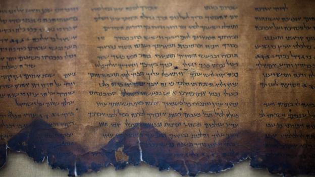 Manuscript Forgeries, Digital Imaging, and Critical Provenance Research