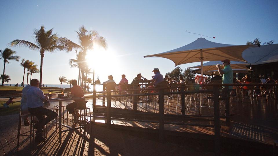 Sunset Bar and Grill - credit Jarrad Seng