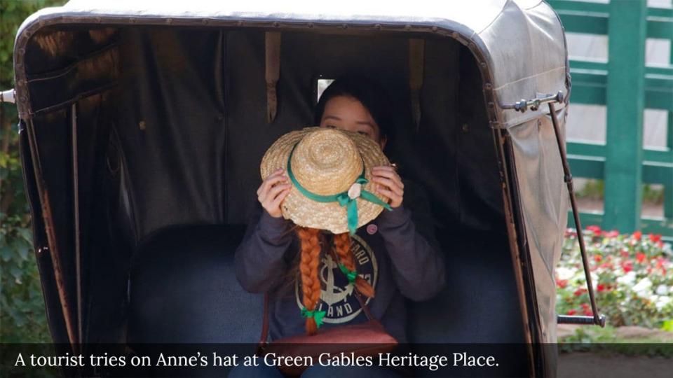 2 Annes hat Green Gables