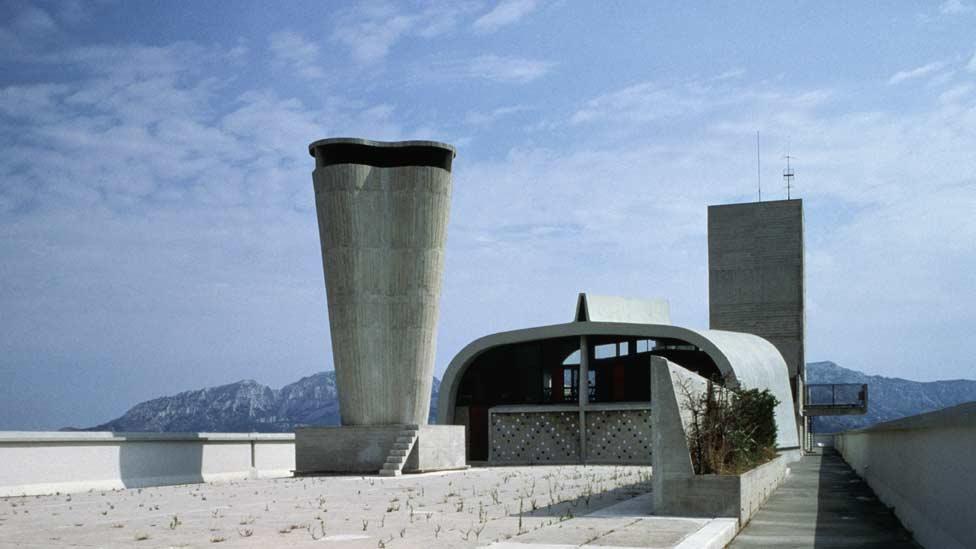 Despite his view that a house should be a "machine for living in", Le Corbusier designed the roof to provide dramatic, unparalleled views across the French countryside. (Corbis) Despite his view that a house should be a "machine for living in", Le Corbusier designed the roof to provide dramatic, unparalleled views across the French countryside. (Corbis)