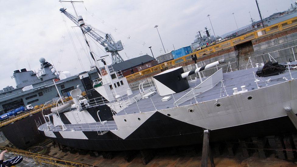 Dazzle camouflage on a British ship (Antony Shepherd/Flickr/CC BY-ND 2.0) Dazzle camouflage on a British ship (Antony Shepherd/Flickr/CC BY-ND 2.0)