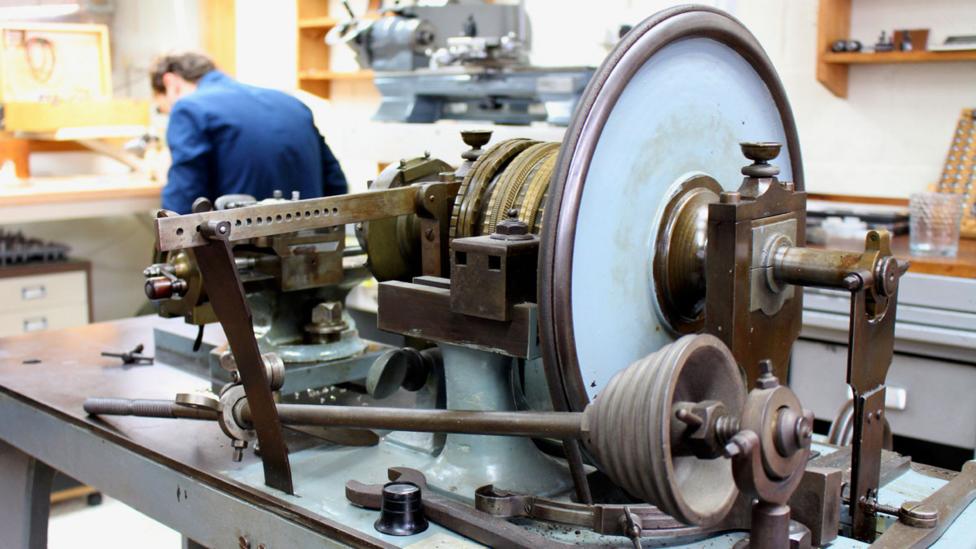 Machinery is used to add signature features like patterning (Credit: Chris Baraniuk) Machinery is used to add signature features like patterning (Credit: Chris Baraniuk)