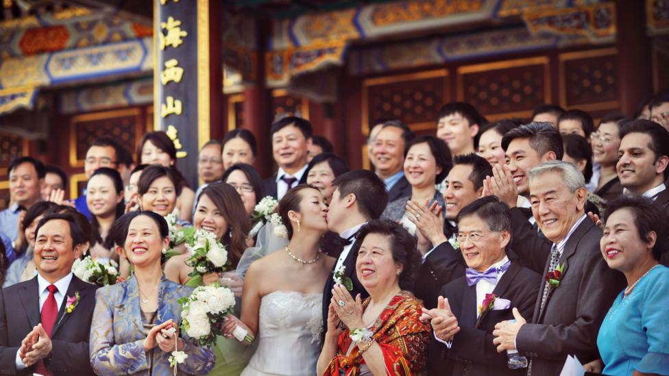 Inside China S Extreme Wedding Craze Bbc Worklife