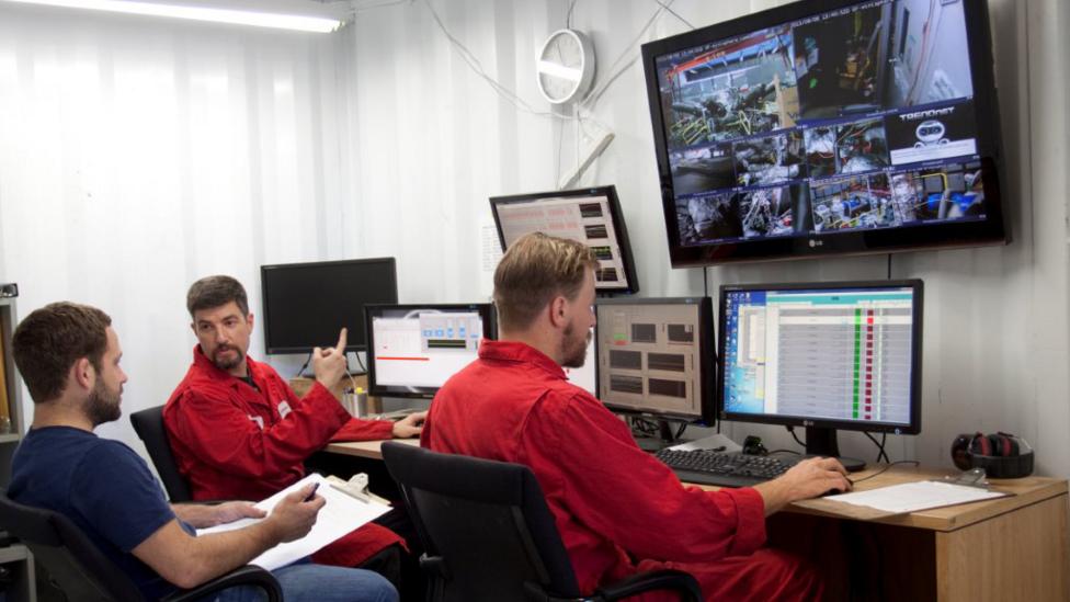 Workers monitor tests at General Fusion - there have been thousands already (Credit: General Fusion) Workers monitor tests at General Fusion - there have been thousands already (Credit: General Fusion)