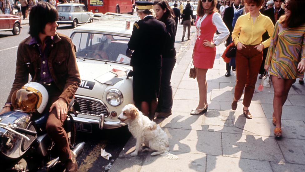 Passersby on Kings Road in 1966 (Credit: Pictorial Press Ltd/Alamy) Passersby on Kings Road in 1966 (Credit: Pictorial Press Ltd/Alamy)
