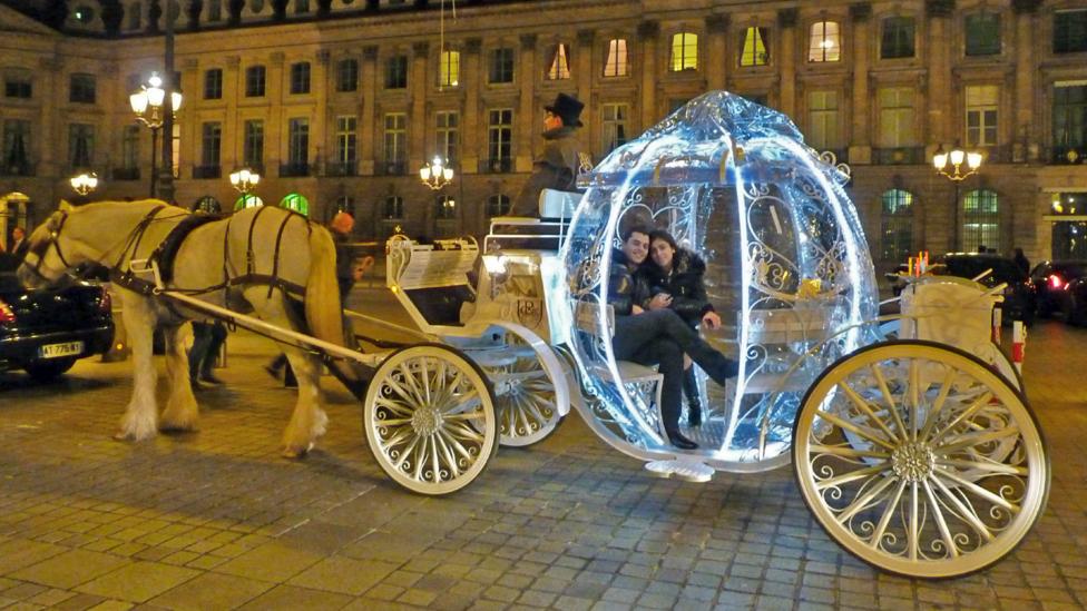 A horse-drawn Cinderella coach is one of the most popular proposal scenarios offered by Paris-based planner ApoteoSurprise (Credit: ApoteoSurprise.com) A horse-drawn Cinderella coach is one of the most popular proposal scenarios offered by Paris-based planner ApoteoSurprise (Credit: ApoteoSurprise.com)