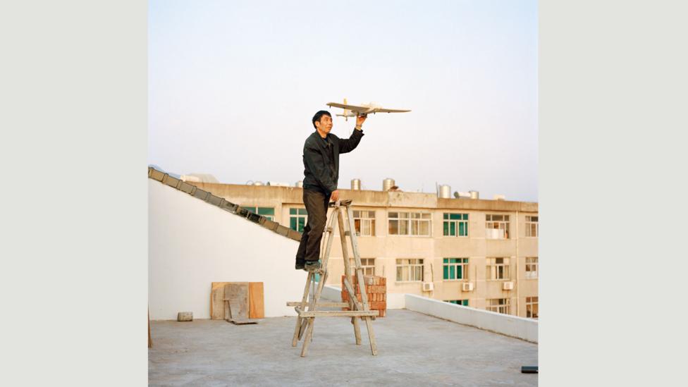 “It has antagonised… and inspired humankind,” says Meit. “The sight of birds flying wherever they please, while not being able to lift off ourselves.” (Credit: Xiaoxiao Xu) “It has antagonised… and inspired humankind,” says Meit. “The sight of birds flying wherever they please, while not being able to lift off ourselves.” (Credit: Xiaoxiao Xu)