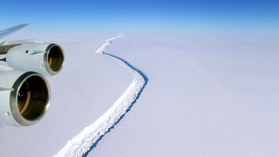 A second rift was recently discovered in the Larsen C ice shelf on the Antarctic peninsula (Credit: NASA/John Sonntag) A second rift was recently discovered in the Larsen C ice shelf on the Antarctic peninsula (Credit: NASA/John Sonntag)