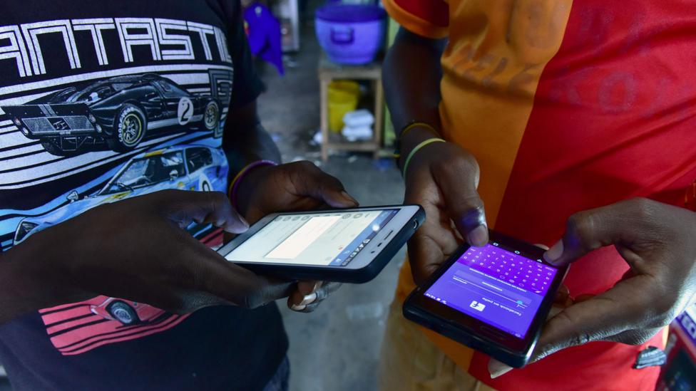 Our increased dependence on smart devices erodes anonymity. Even if you don't use social media, advertisers could still find your online footprint. (Credit: Getty Images) Our increased dependence on smart devices erodes anonymity. Even if you don't use social media, advertisers could still find your online footprint. (Credit: Getty Images)