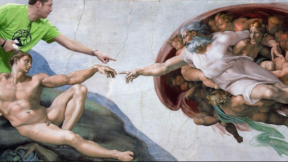 Twitter user @bluntforcellama transposed the man pointing in Gonzalez’s photo onto Michelangelo’s The Creation of Adam (1508-1512) (Credit: @bluntforcellama/Twitter) Twitter user @bluntforcellama transposed the man pointing in Gonzalez’s photo onto Michelangelo’s The Creation of Adam (1508-1512) (Credit: @bluntforcellama/Twitter)