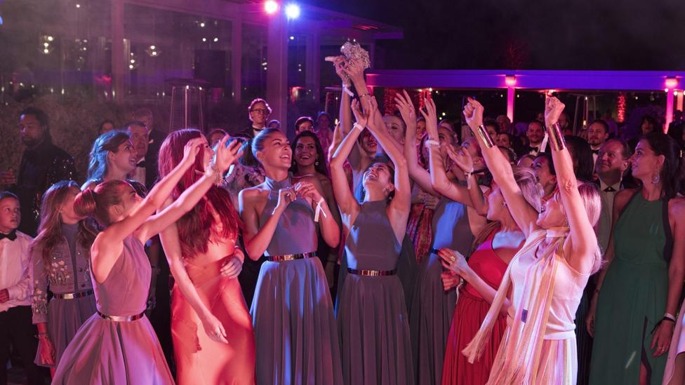 The Real Cost Of Being A Wedding Guest Bbc Worklife